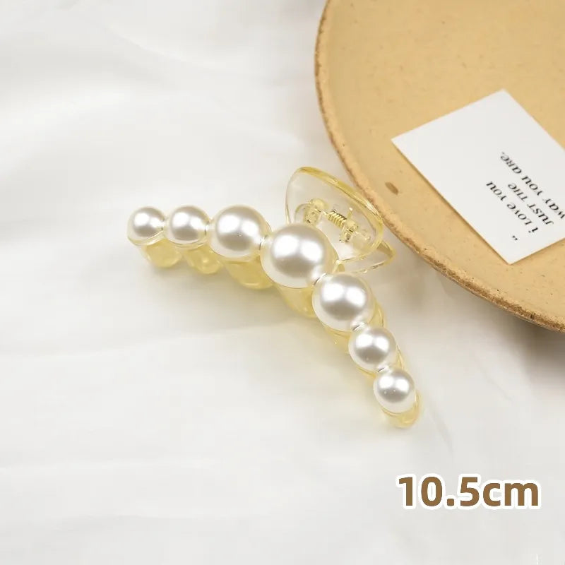 Elegant Pearl Claw Clip